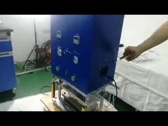 Laboratoire de batteries à cellules en aluminium-plastique à formation de film